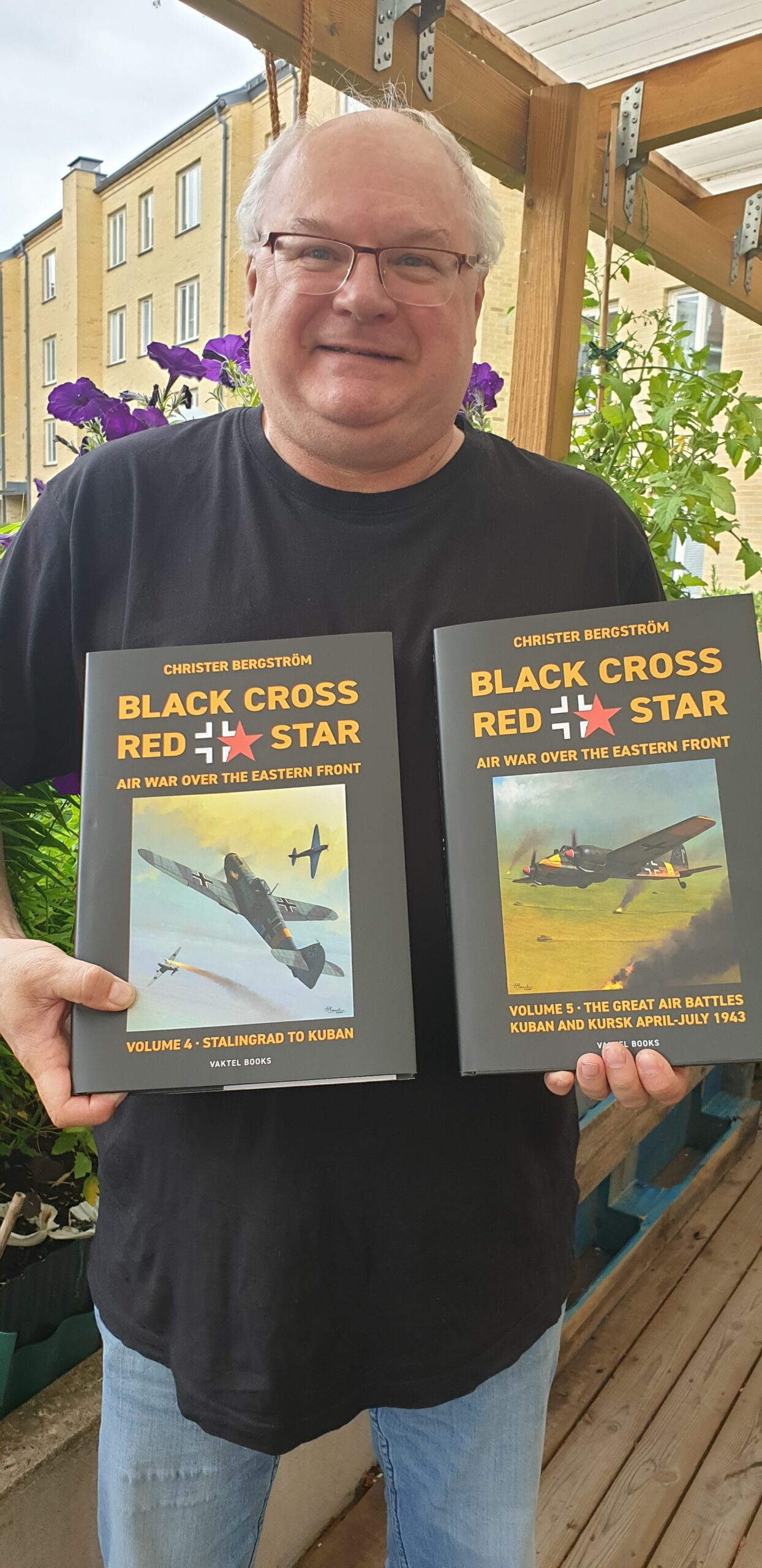 Black Cross Red Star: Air War over the Eastern Front, Vol. 5: Kuban and Kursk har kommit!